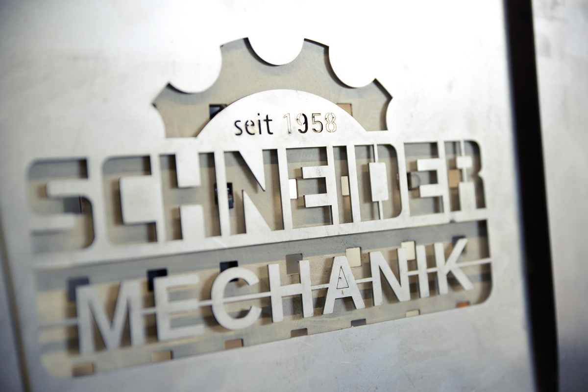 Logo von Schneider Mechanik aus Netphen in Stahlausführung